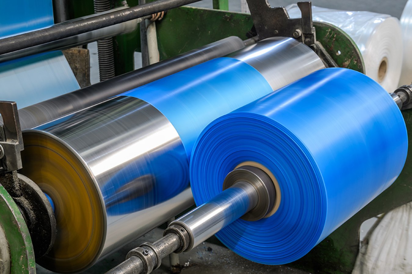 The Vital Role of Plastic Distributors in Global Manufacturing and Supply Chains